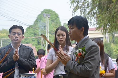 บนเส้นทางคุรุเกียรติยศ