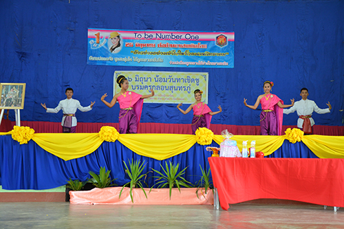 ประณตน้อมสุนทรภู่ รอบรู้ยาเสพติด
