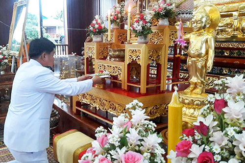 พิธีเจริญพระพุทธมนต์ถวายเป็นพระราชกุศล