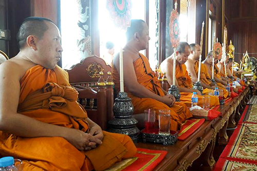 พิธีเจริญพระพุทธมนต์ถวายเป็นพระราชกุศล