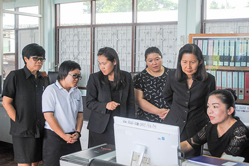 โรงเรียนเฉลิมพระเกียรติฯศึกษาดูงานงานสารบรรณ