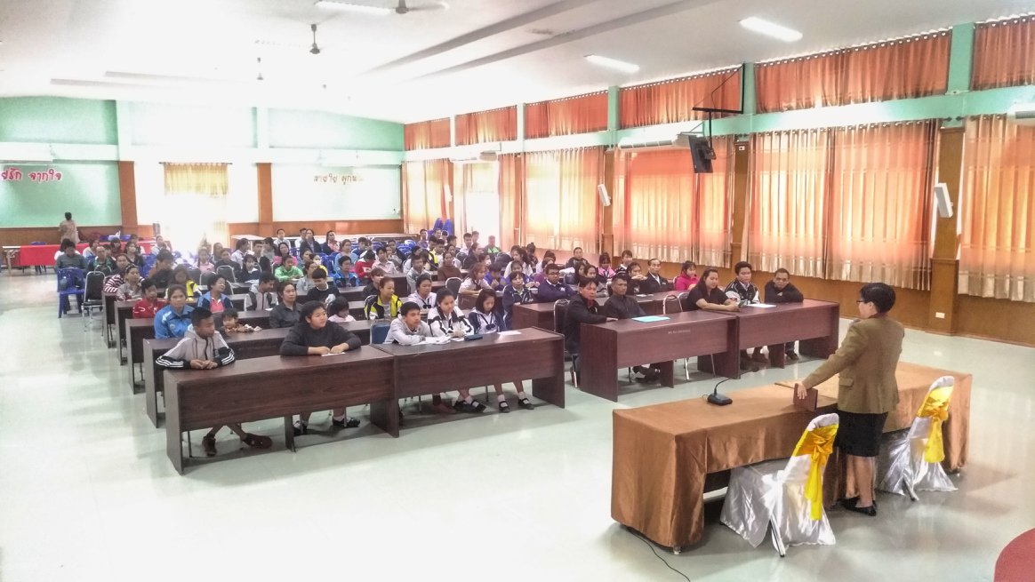 การรับรายงานตัวนักเรียนชั้นมัธยมศึกษาปีที่ 4 ประจำปีการศึกษา 2561
