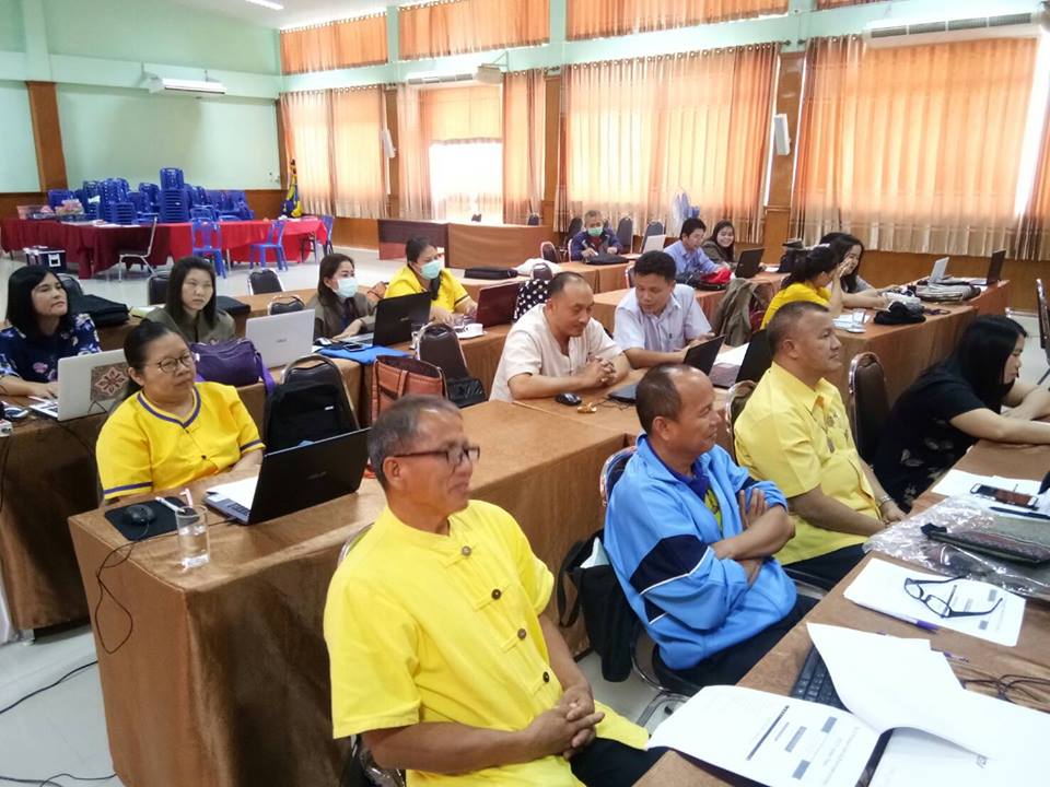 การอบรมเชิงปฏิบัติการ"การพัฒนาครูสู่คุณภาพศิษย์ด้วยกระบวนการ PLC"