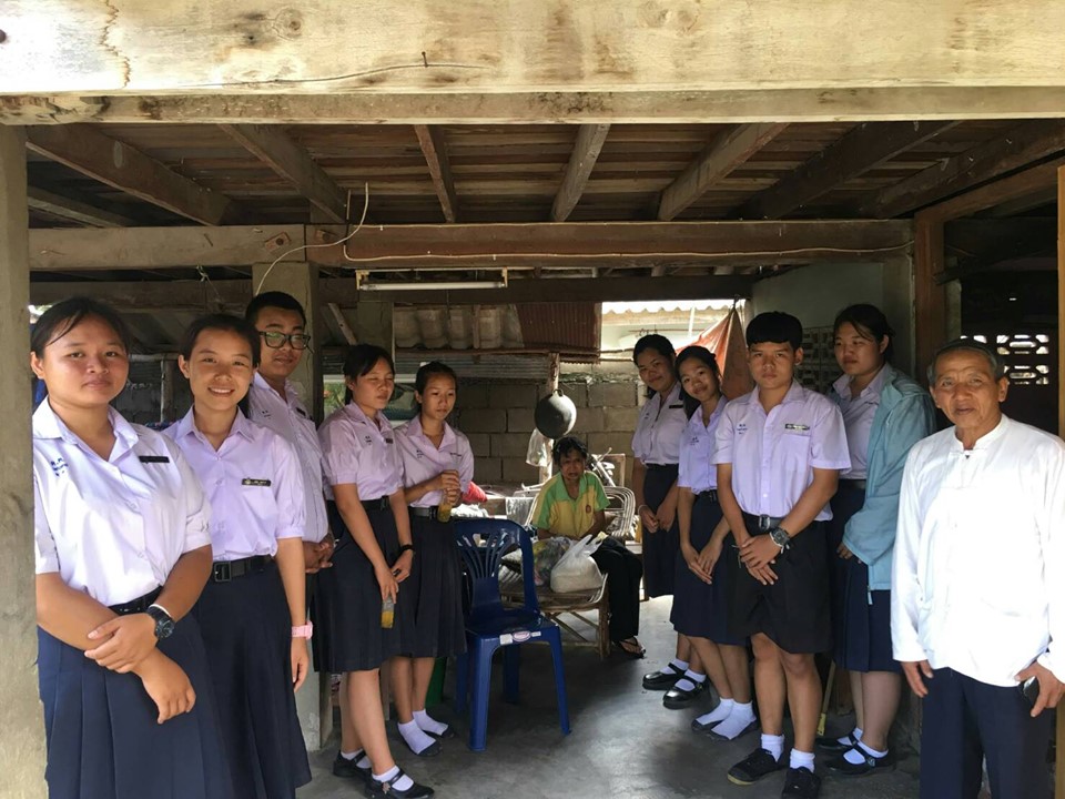 สภานักเรียนโรงเรียนดงเจนวิทยาคมร่วมบริจาคข้าวสารและอาหารแห้ง