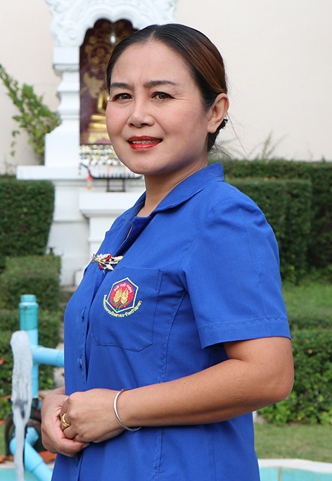 นางเรือนคำ  คำโมนะ