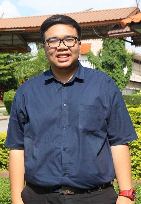 นายปวีณ พรหมเผ่า